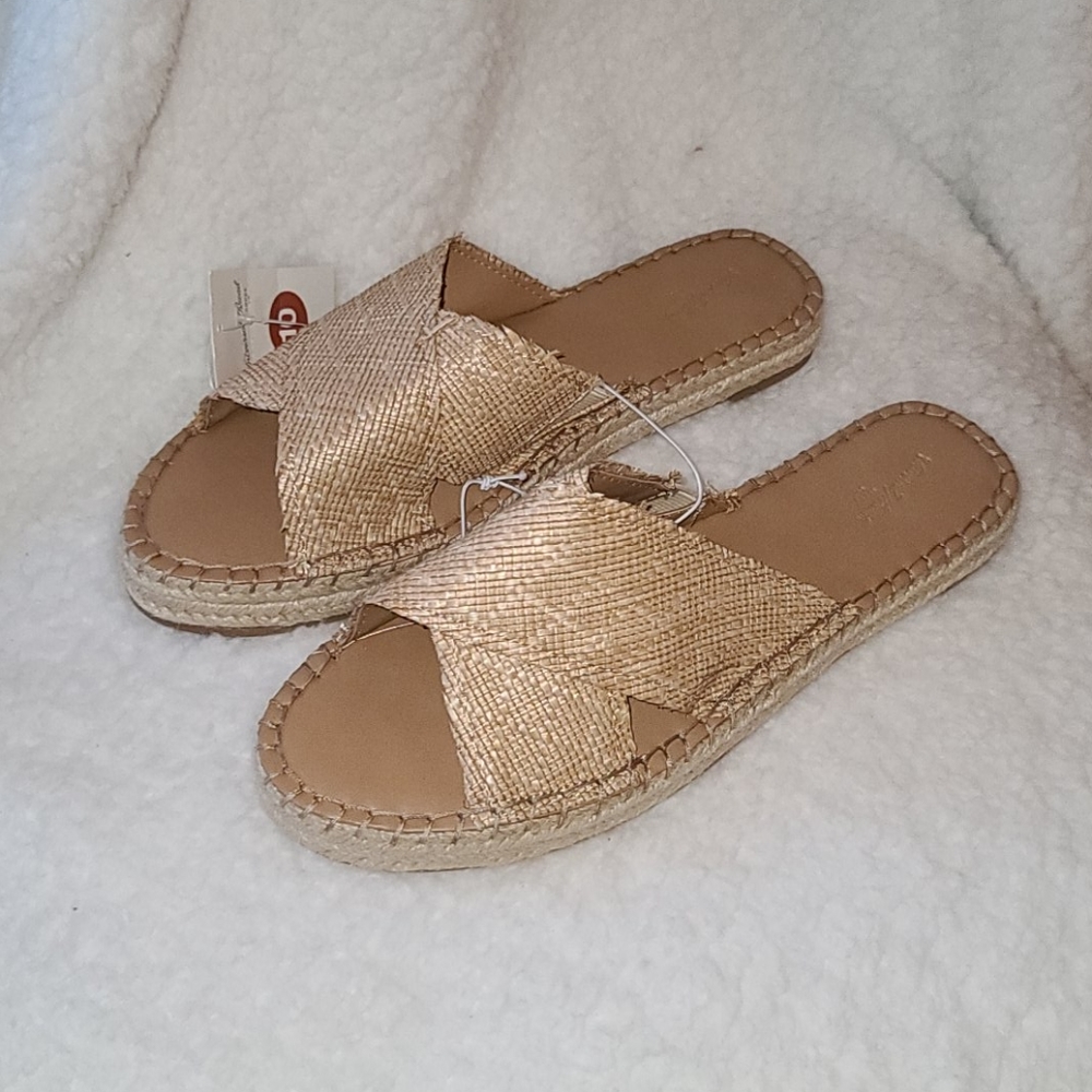 Sandal slip ons